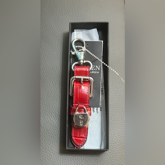 Lauren Ralph Lauren
PADLOCK CHARM EMBOSSED LEATHER KEY FOB - Keyring  red - Picture 3 of 7